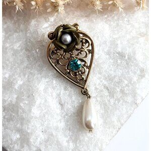 Rosebud Shaped Gold Toned & Pearl Charmed Vintage Floral Costume Jewelry Brooch